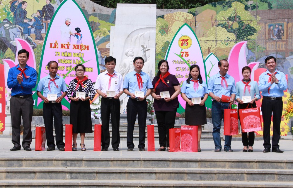 Cao Bằng: Kỷ niệm 75 năm ngày thành lập Đội TNTP Hồ Chí Minh