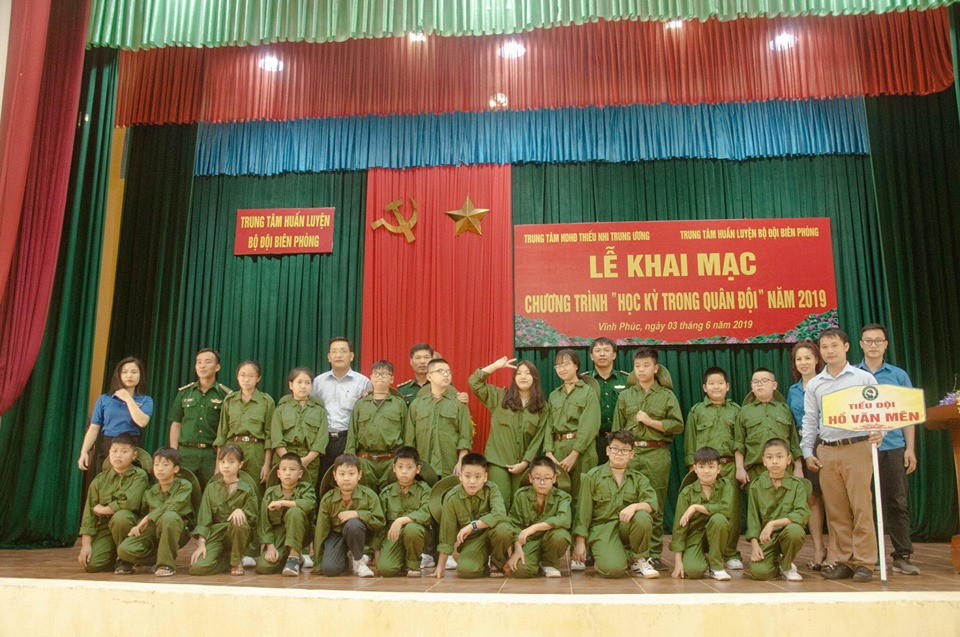 Gần 100 chiến sỹ xuất quân 